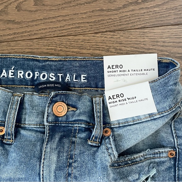 Aeropostale Stretchy High Rise Shorts - Medium Wash - Distressed - Raw Hem - NWT - Picture 9 of 12